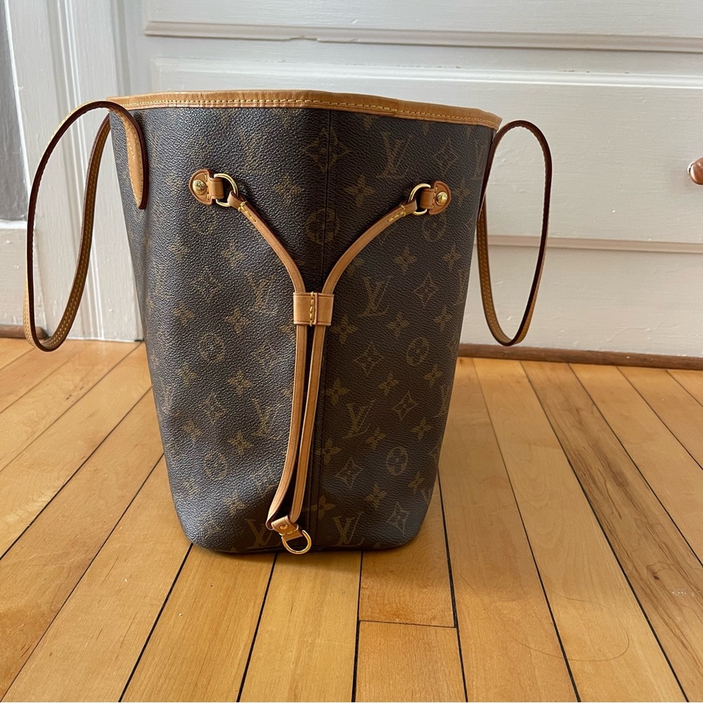 Louis Vuitton Monogram Canvas Neverfull Tote in Brown and Tan - Picture 10 of 14